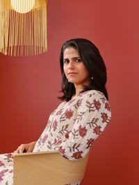 INDO Portrait Urvi 1473