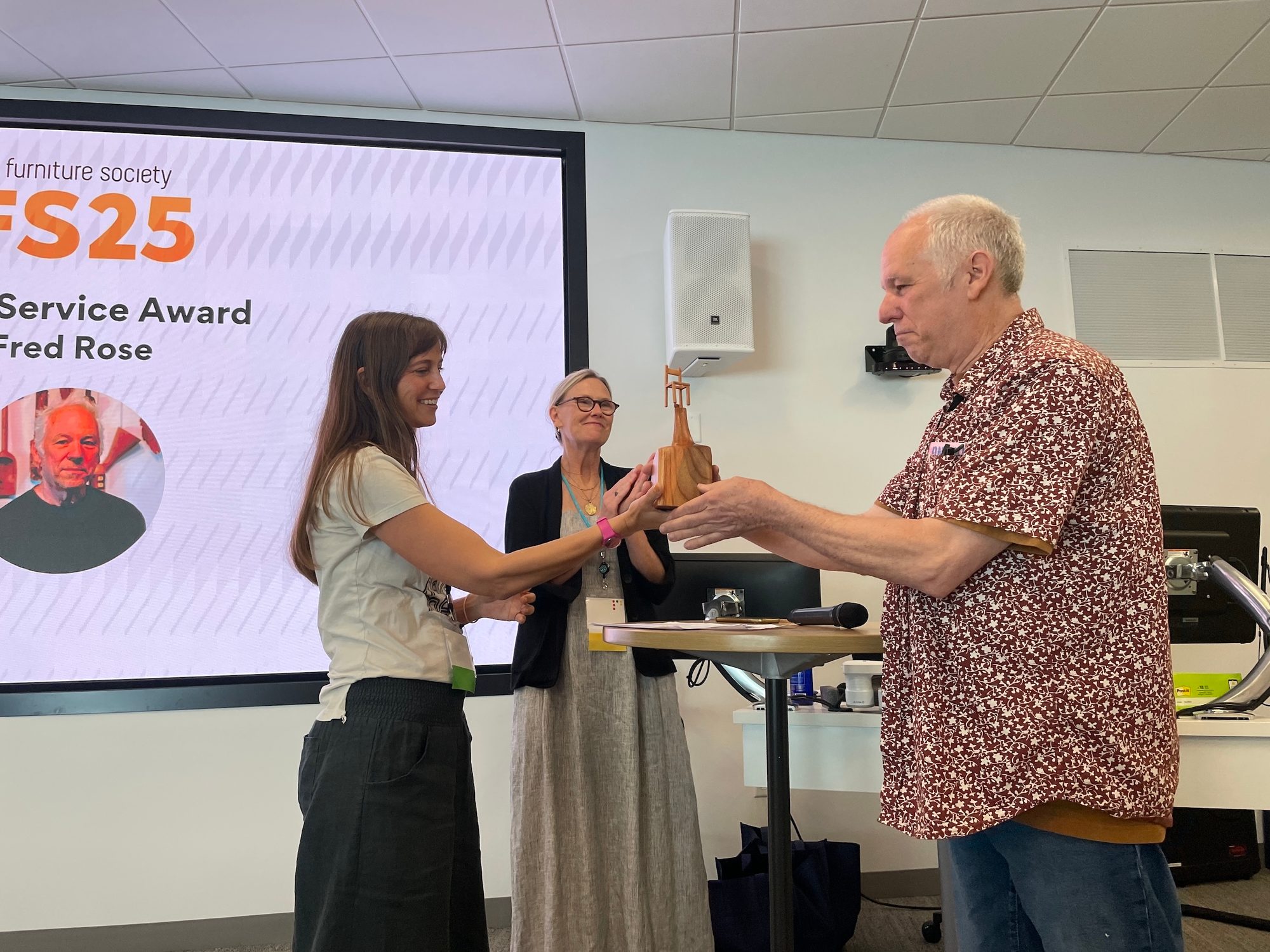 Steffi Giving Award to Fred