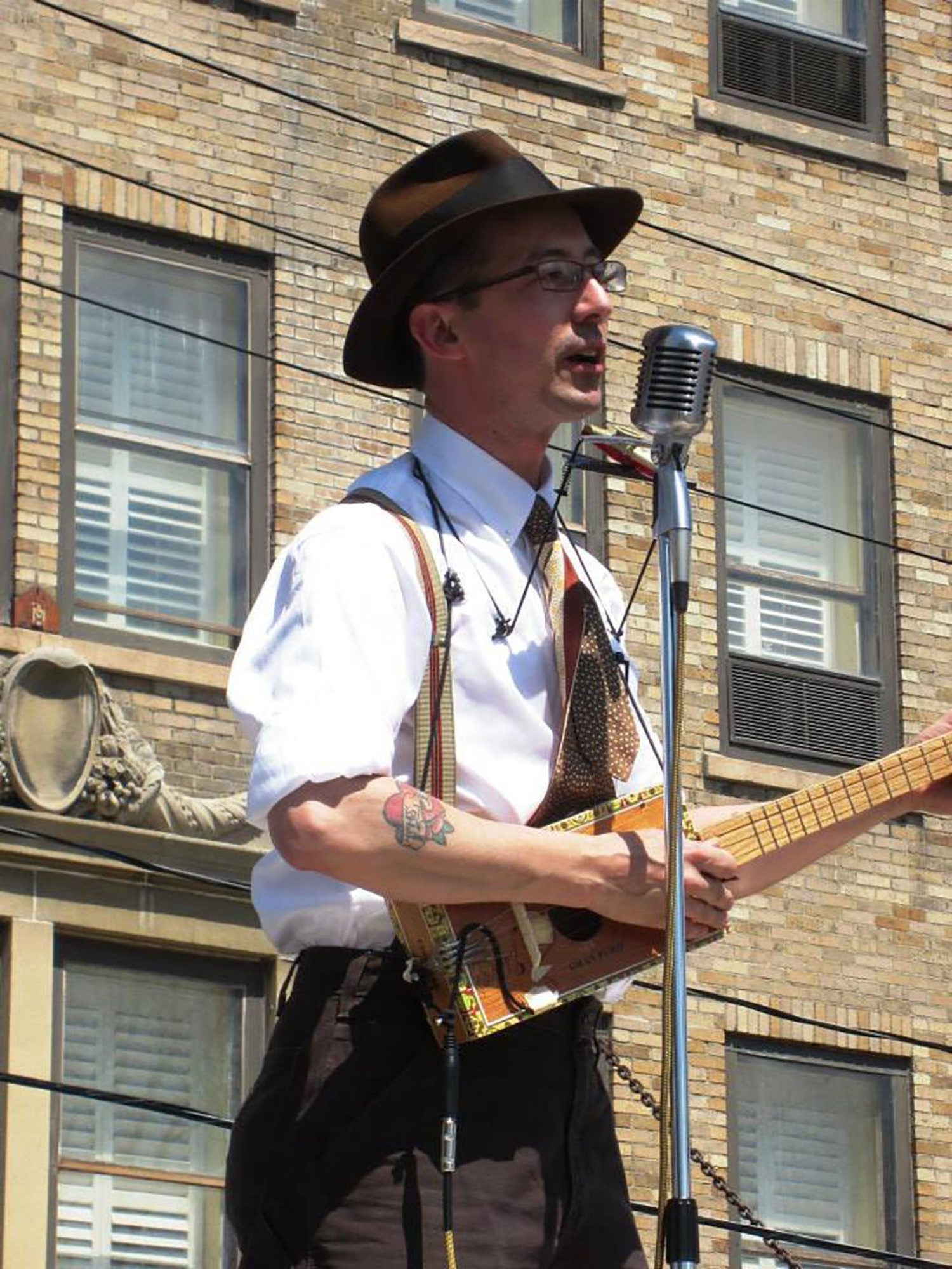 Zeke Leonard