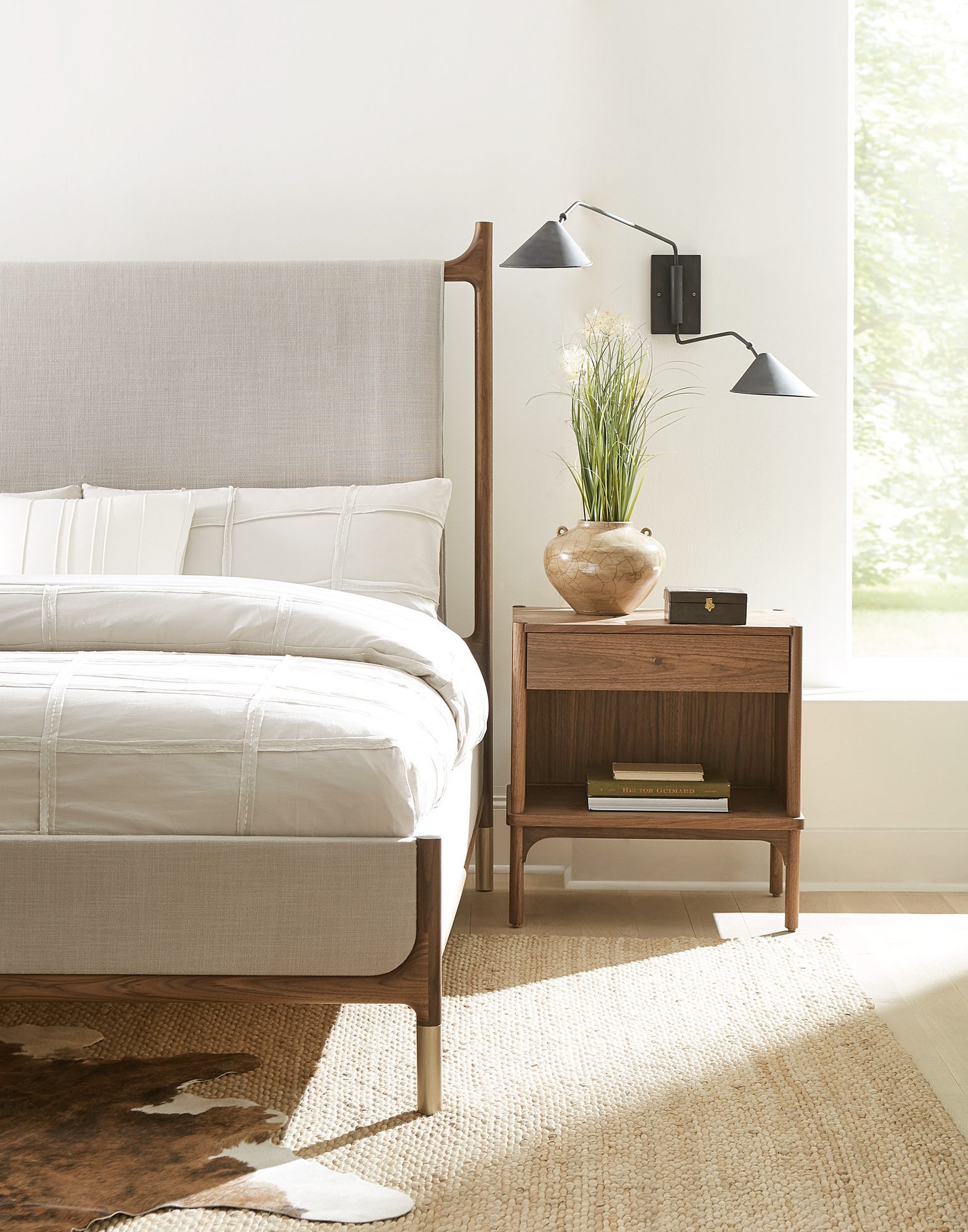 MT Walnut Grove Bedroom Detail