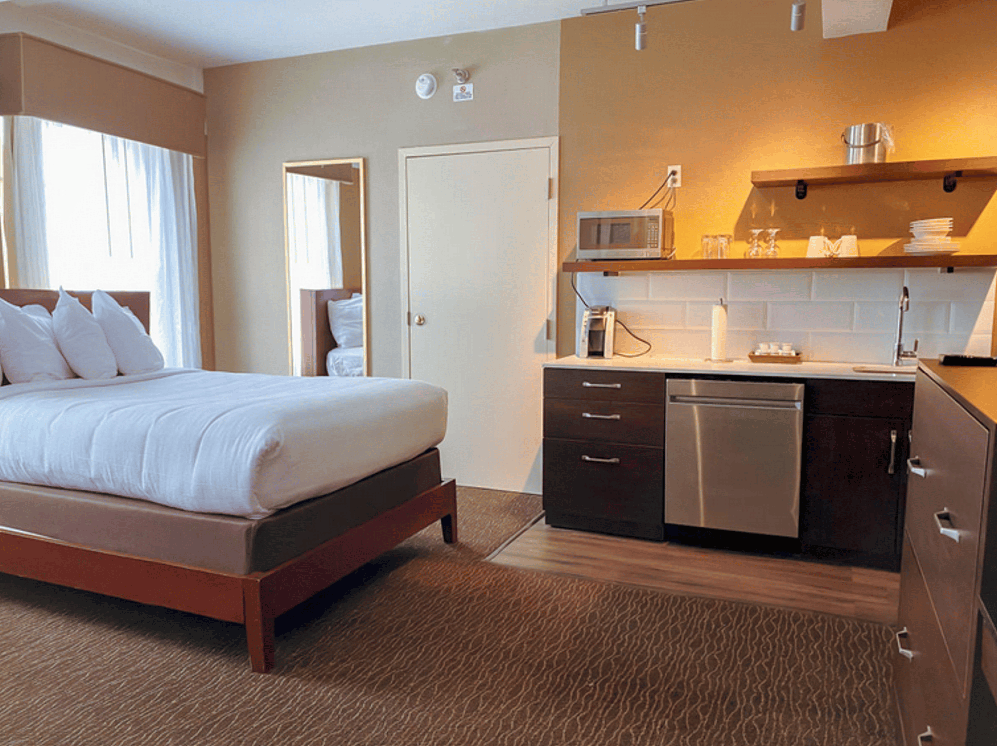 SYR BW King Suite
