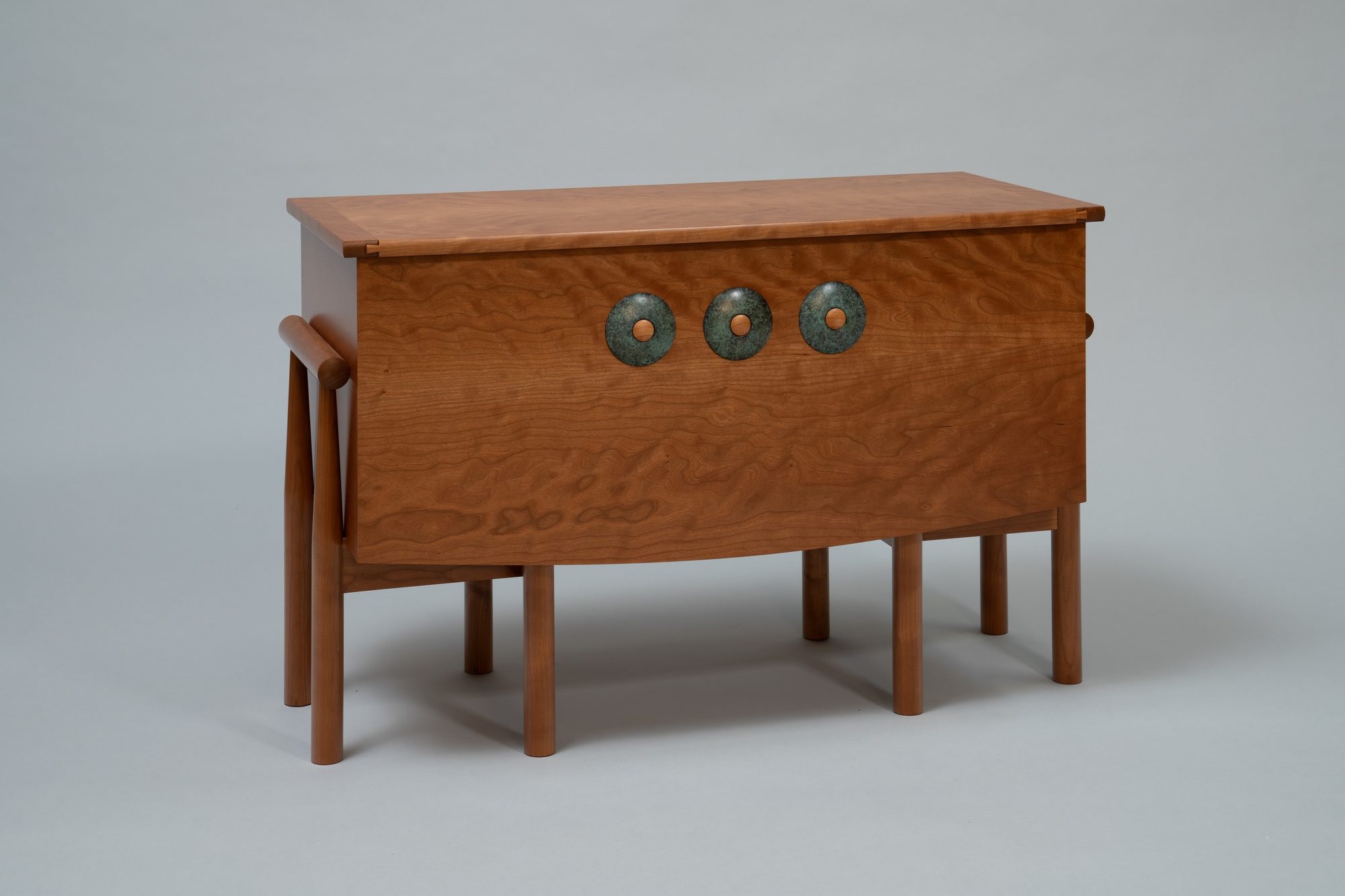 Dunnigan Hope Chest on Chairs 2023
