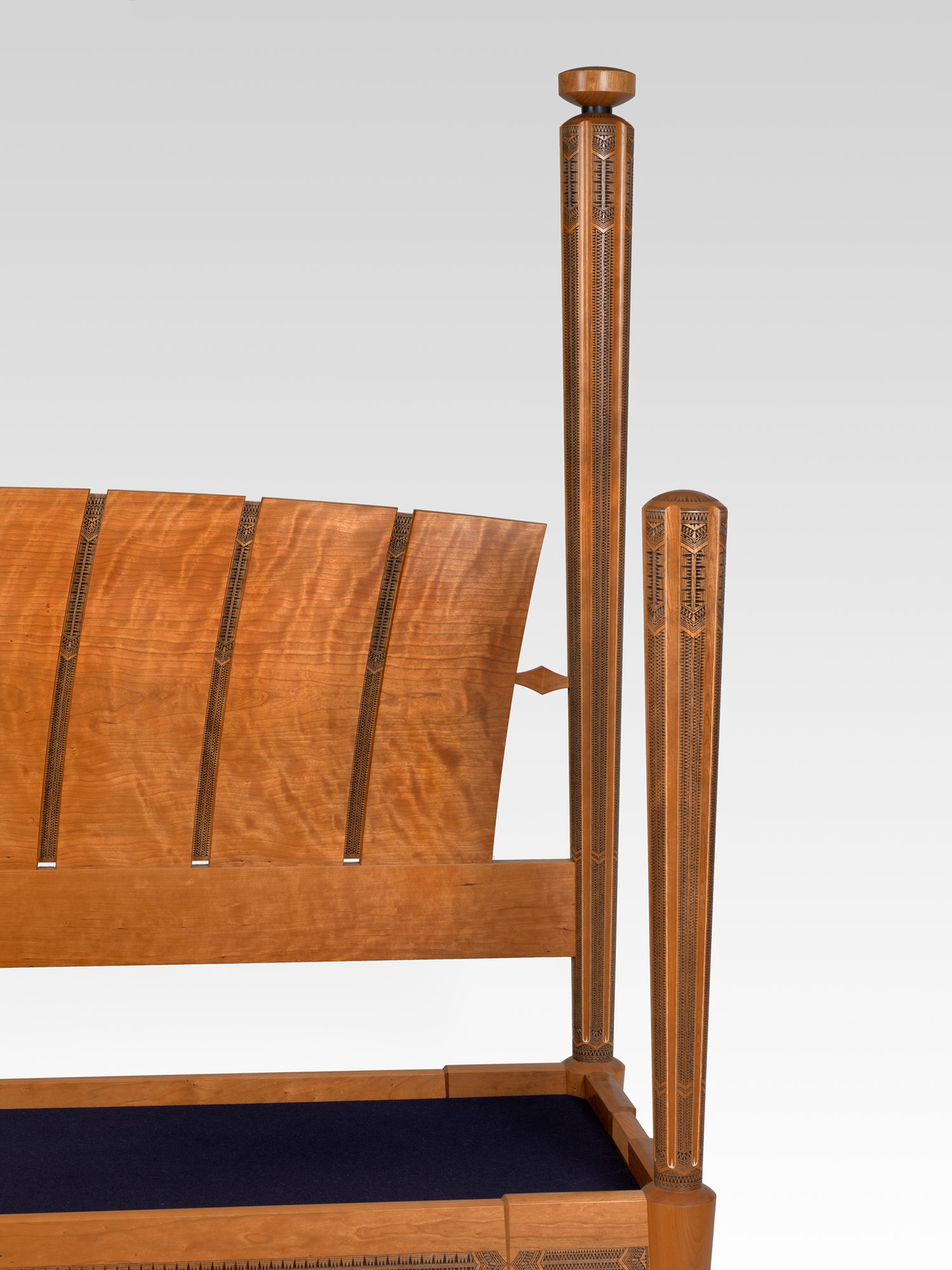 Senechal Bed (detail 1)