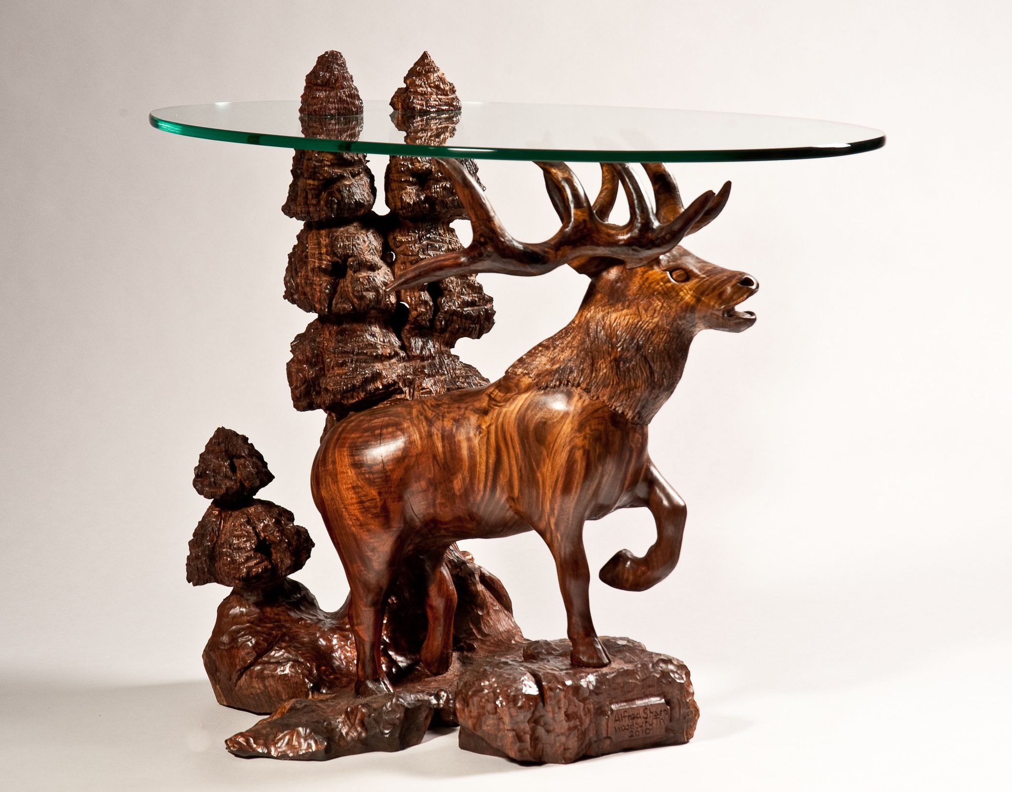 Elk table