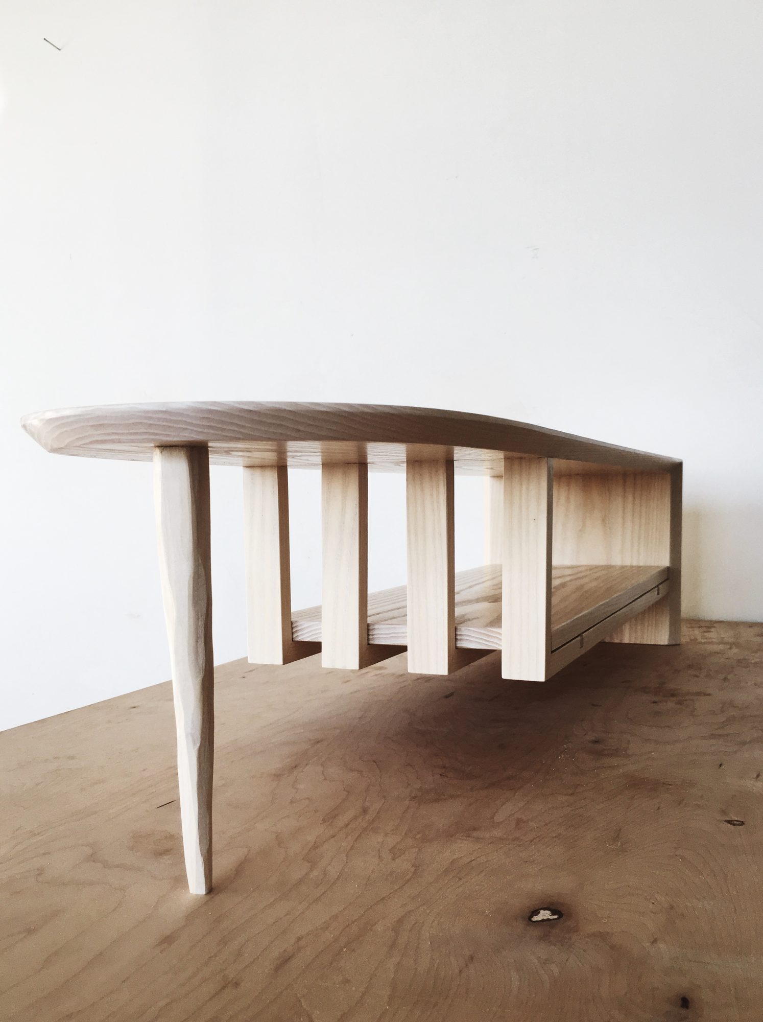 Scully table