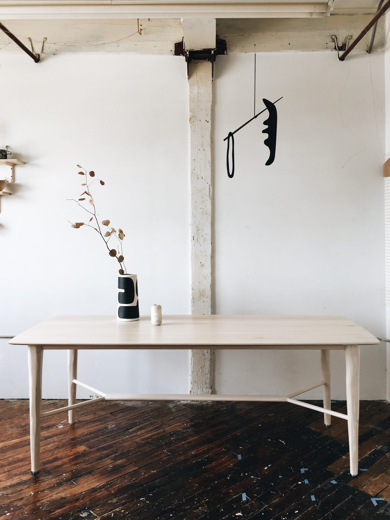 Ora Dining Table