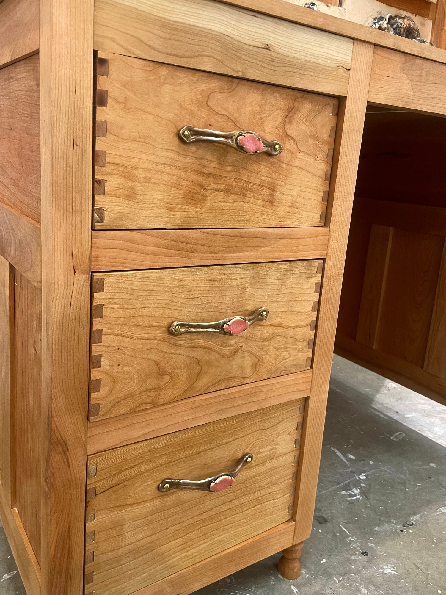 Rolltop Desk - Pulls