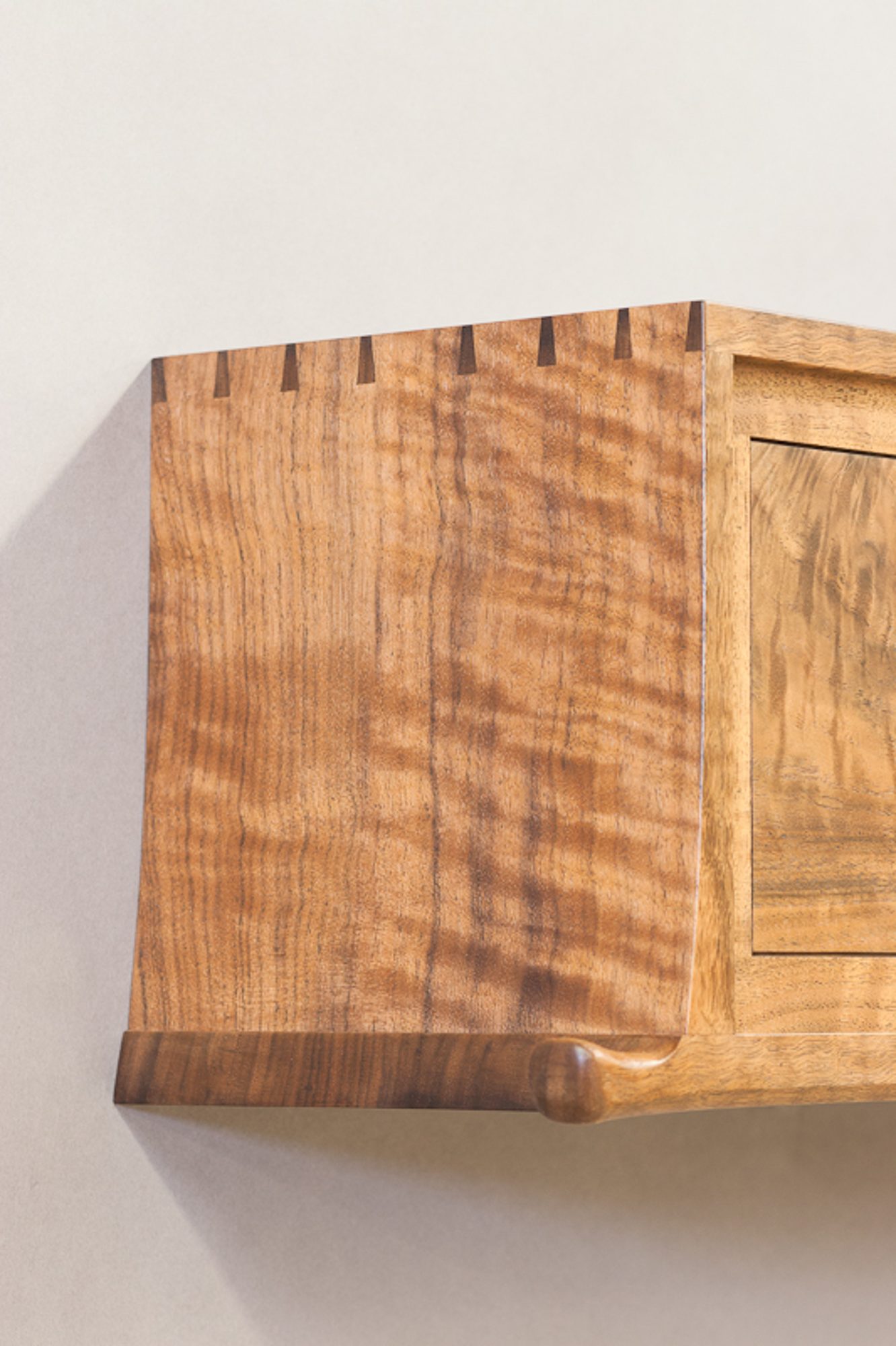 Sierras Wall Cabinet