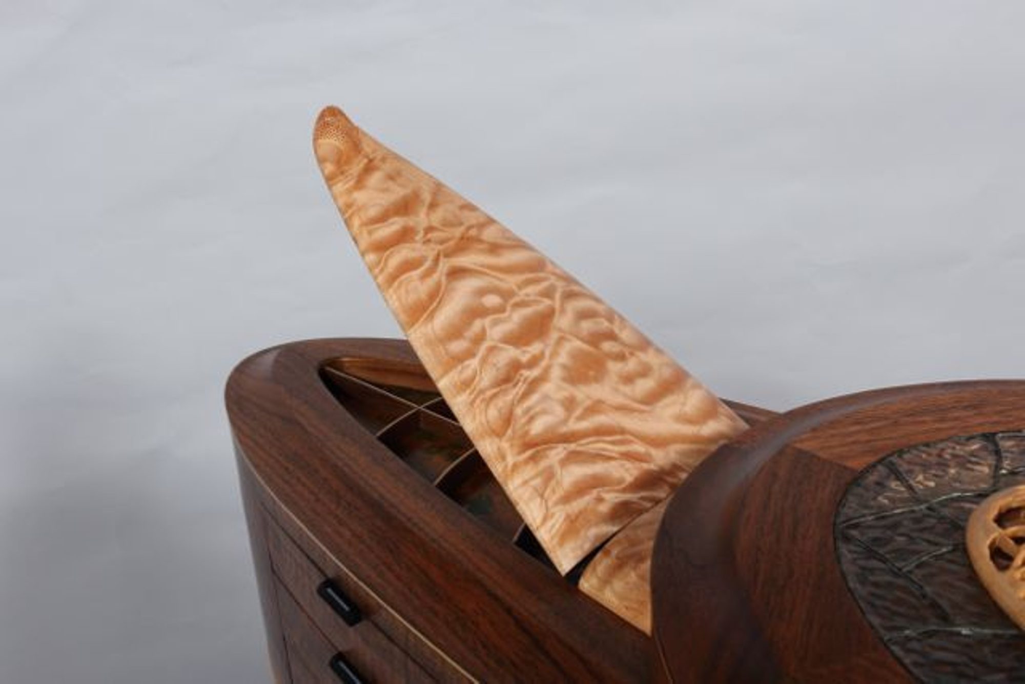 Planet waves detail