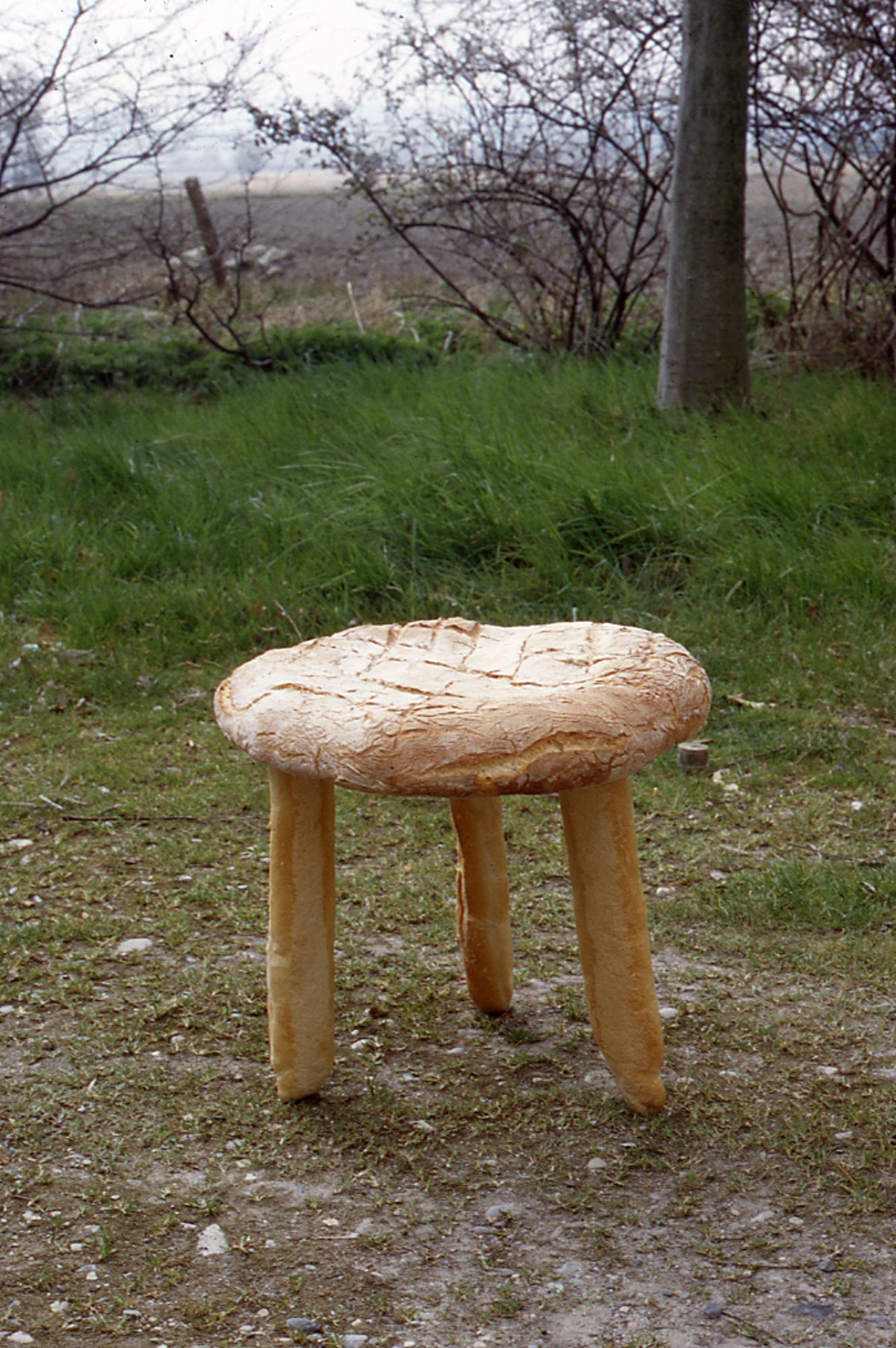 BREAD TABLE