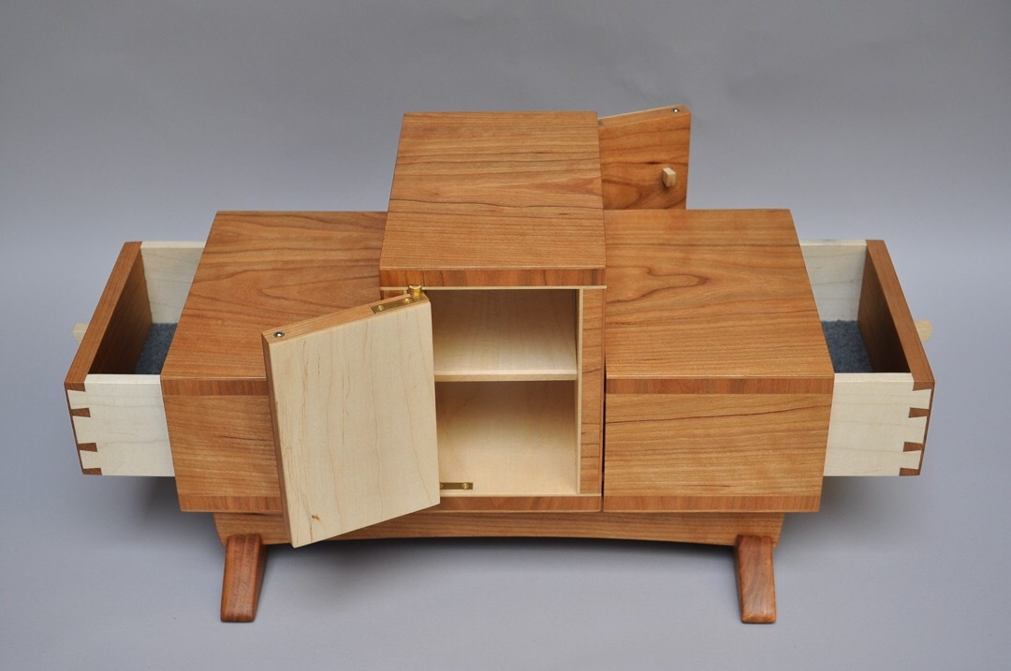 “Pass through” a Cabinet on stand