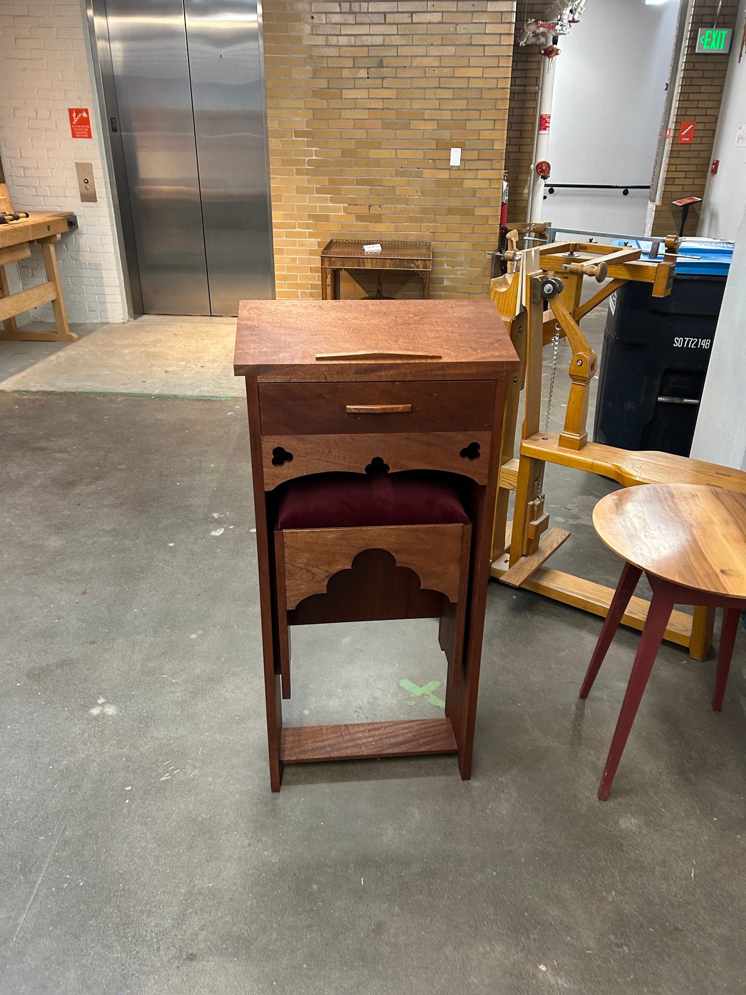 Prayer stool 3