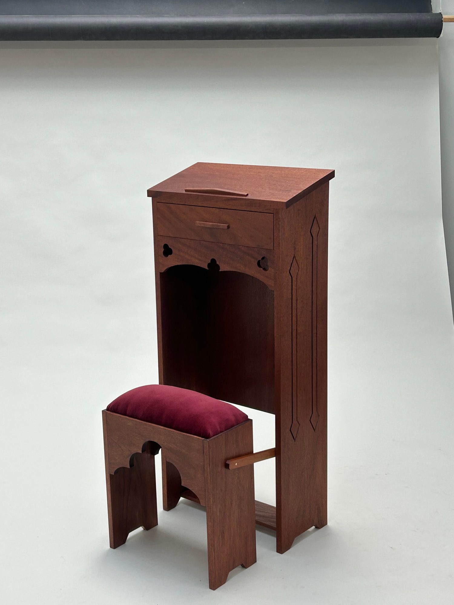 Prayer stool 1