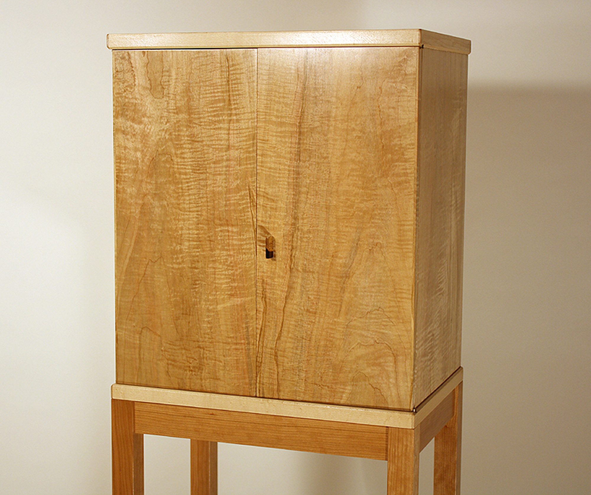 Chaotic Cabinet