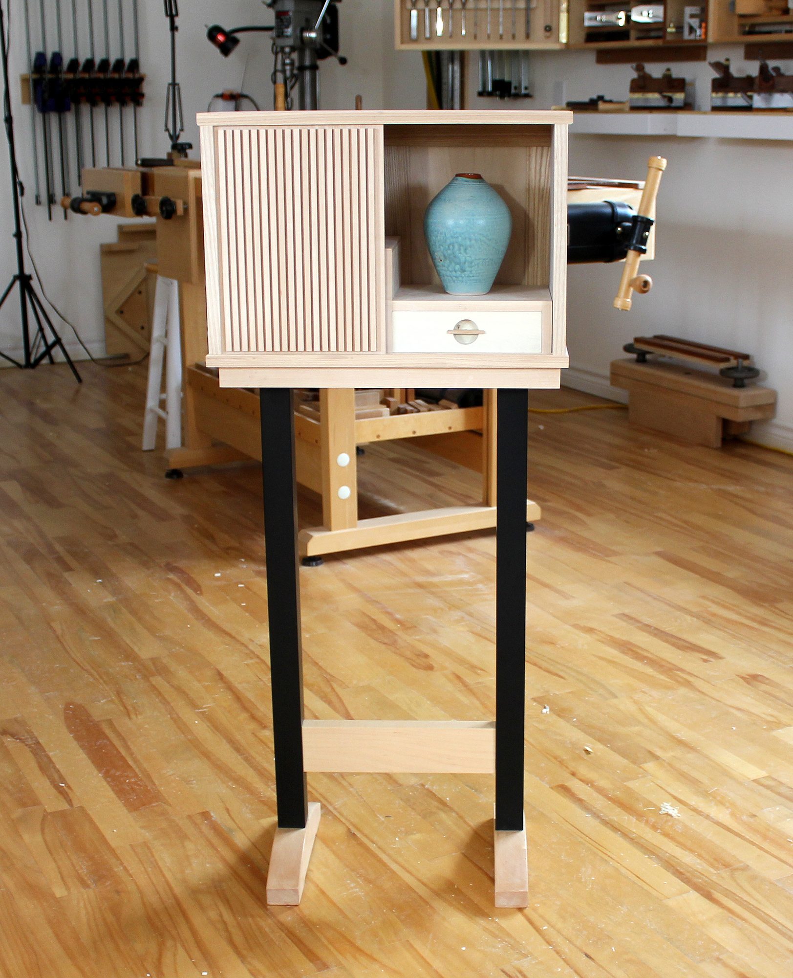 Display Cabinet (Ash, Maple)