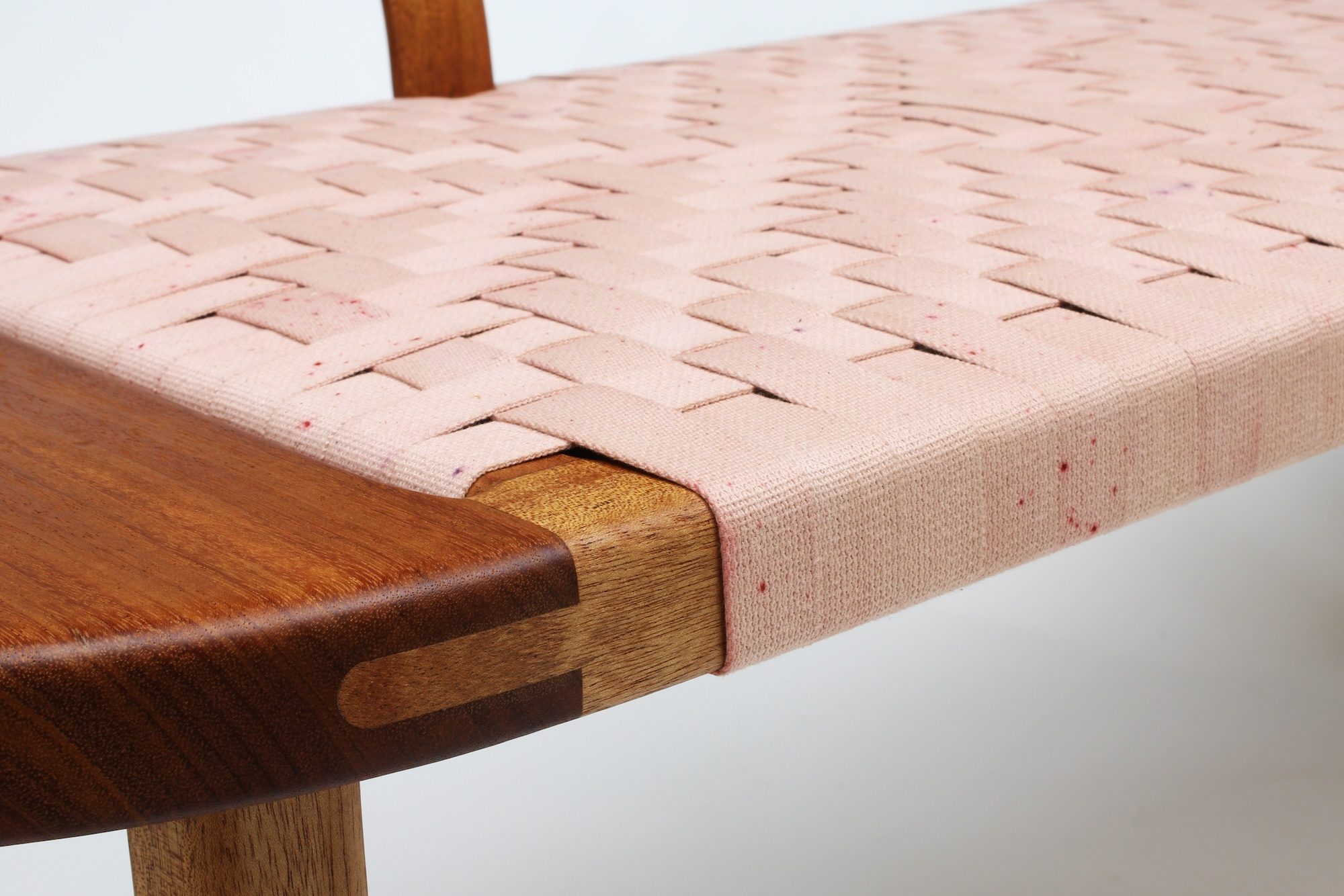 XOX Bench