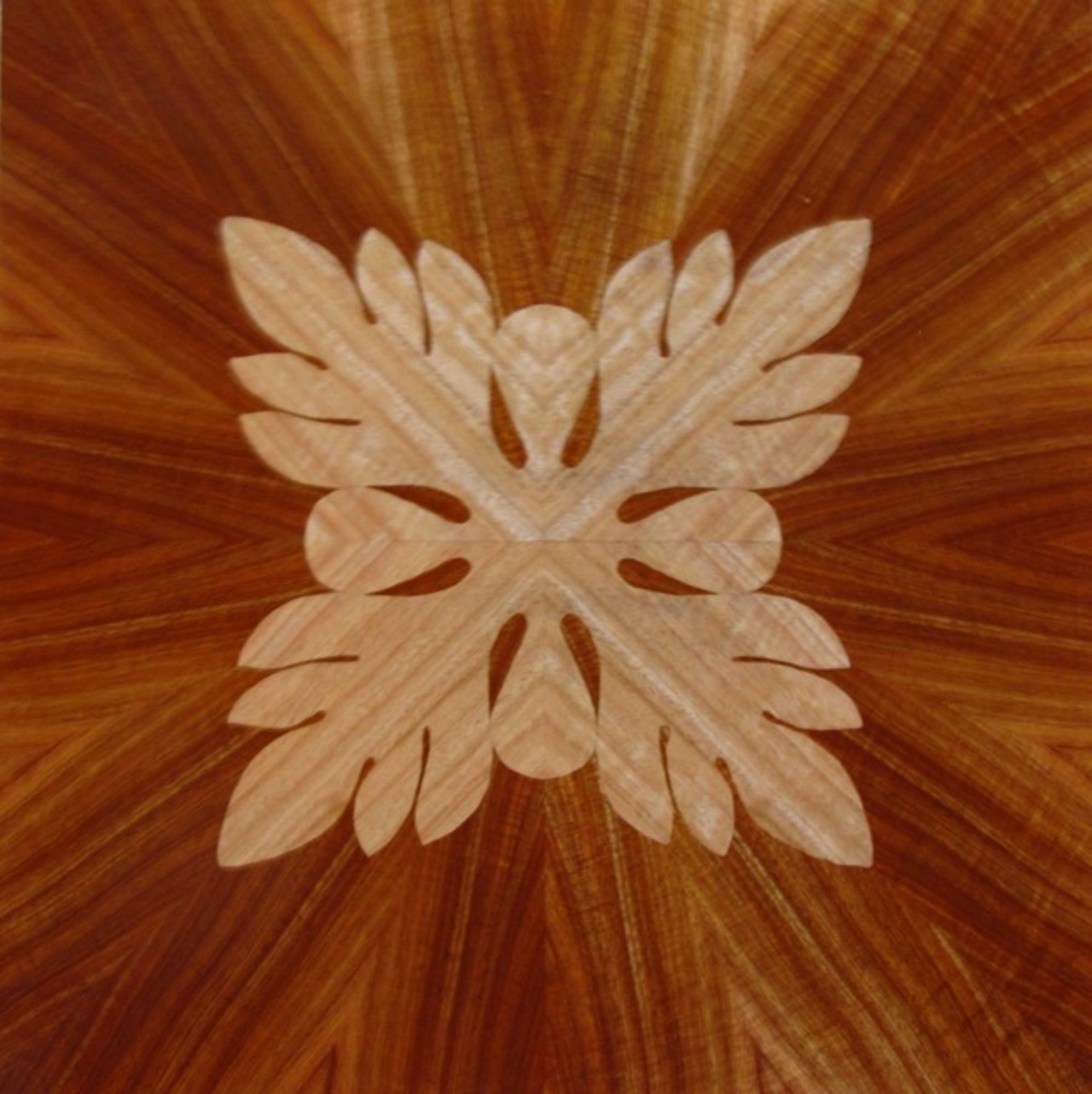 Ulu - Detail of table top