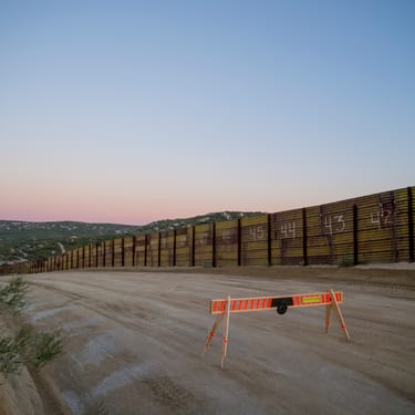 Itinerant Landmarks: Barricade