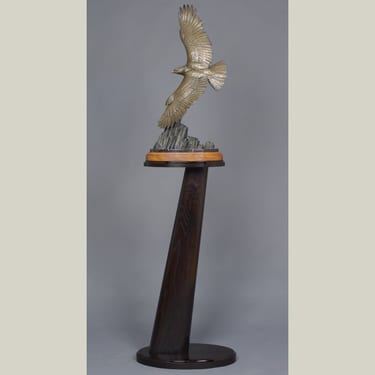 Eagle Stand