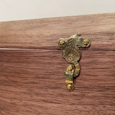 Opossum Box - Detail