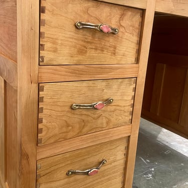 Rolltop Desk - Pulls