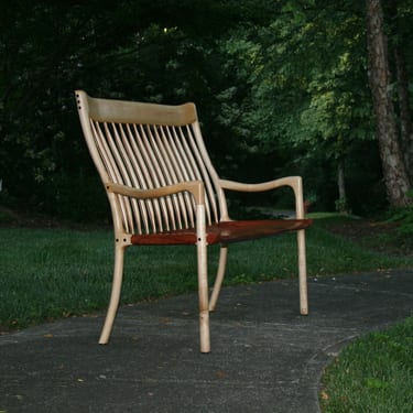Bench with arms