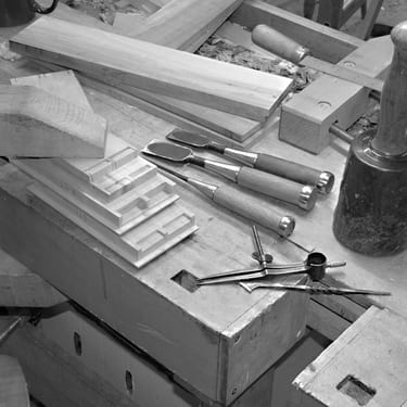 Hand Cutting Dovetails