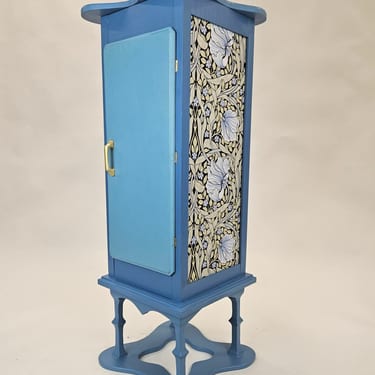 Gardening Cabinet