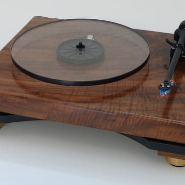 Walnut Turntable