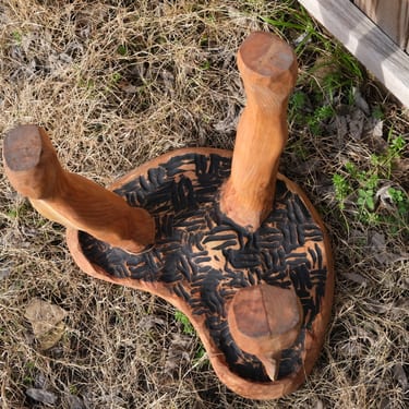 Anansi stool under detail
