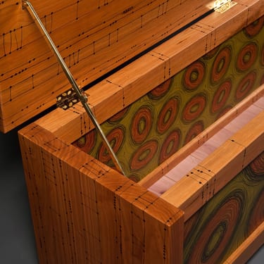 Green Blanket Chest, detail
