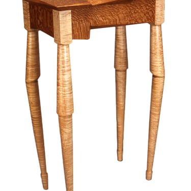 SPIDER TABLE