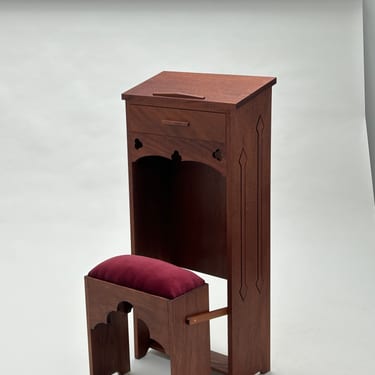 Prayer stool 1