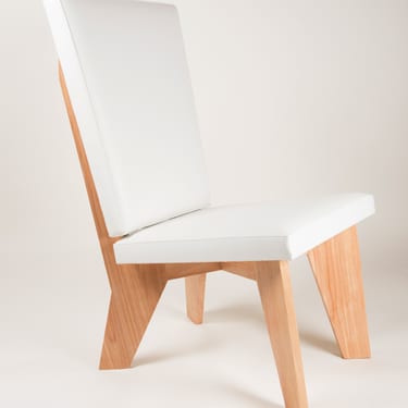 aXial Lounge Chair