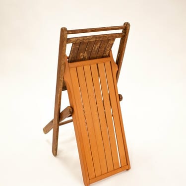 Folding Chair with Long Seat Slats