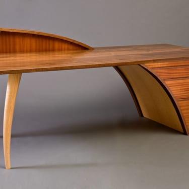 Trimerous Desk