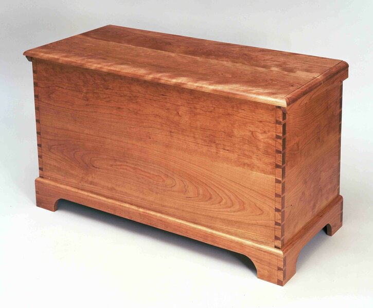 Shaker blanket chest