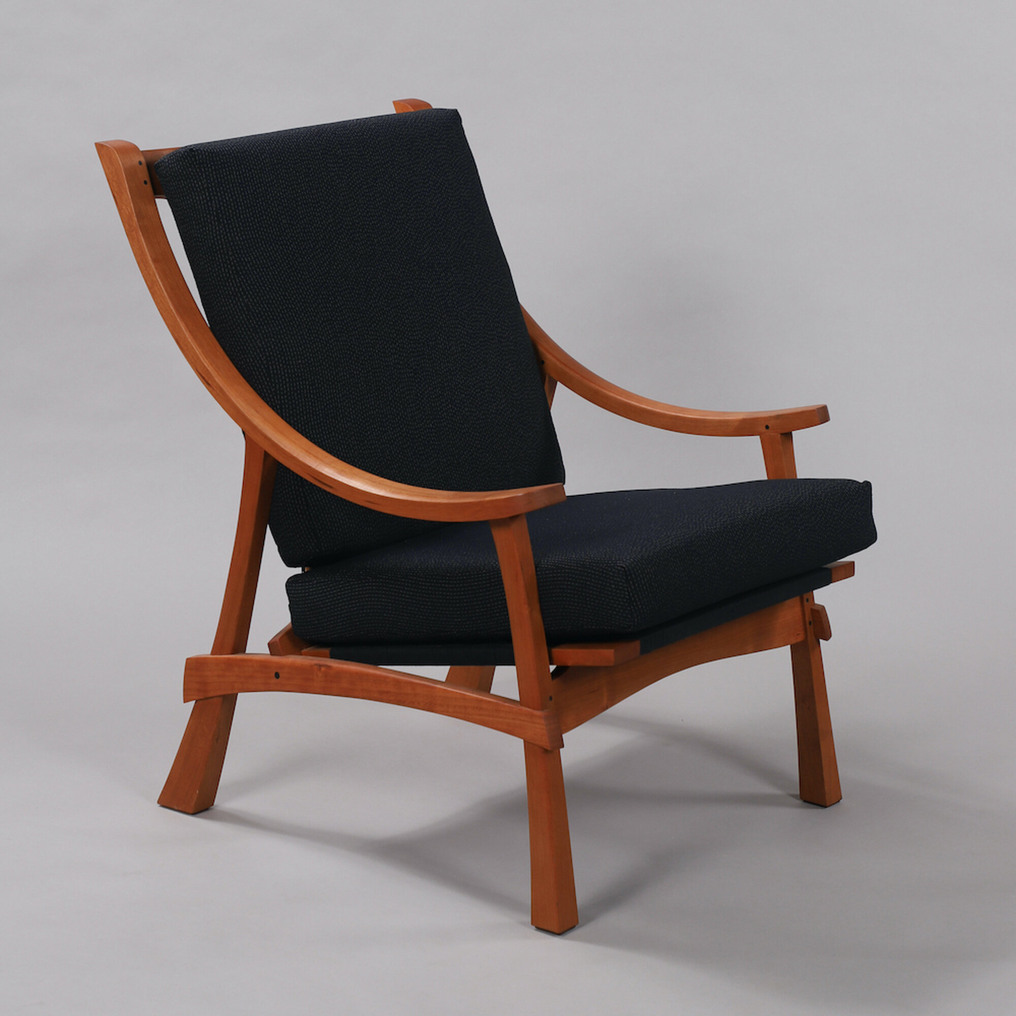 Zen Arc Lounge Chair