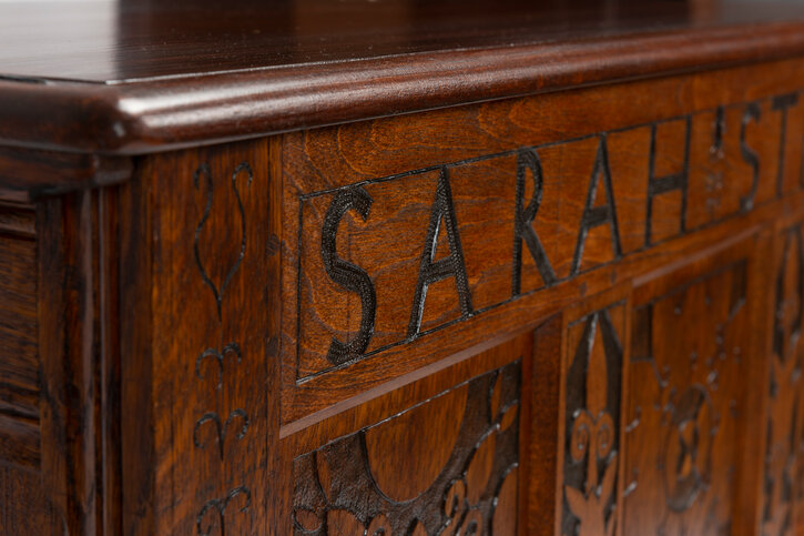 Sarah Strong Chest Replica detail